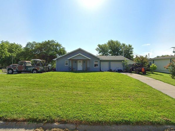 407 Maple St