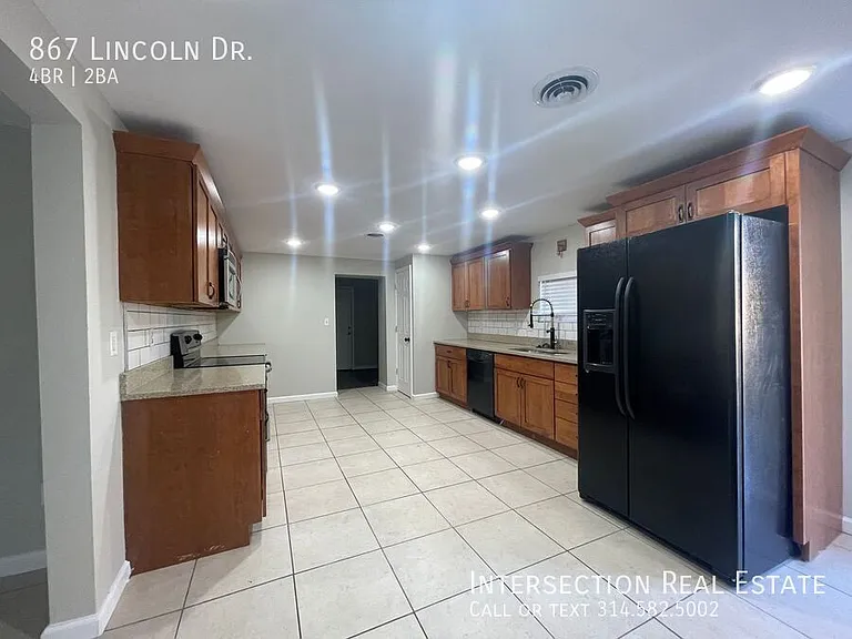 867 Lincoln Dr — Photo 12