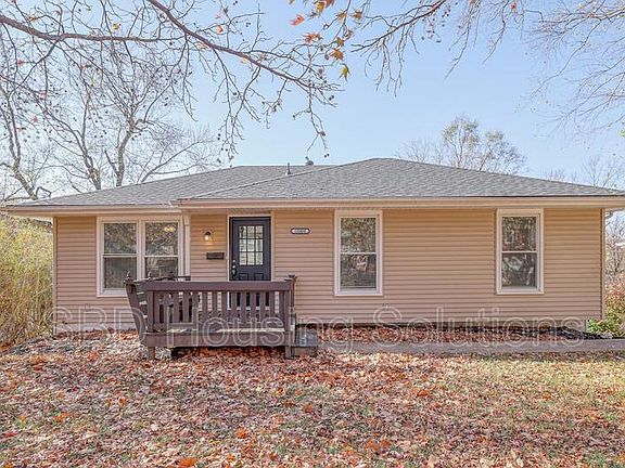 3rd image of 10404 Skiles Ave