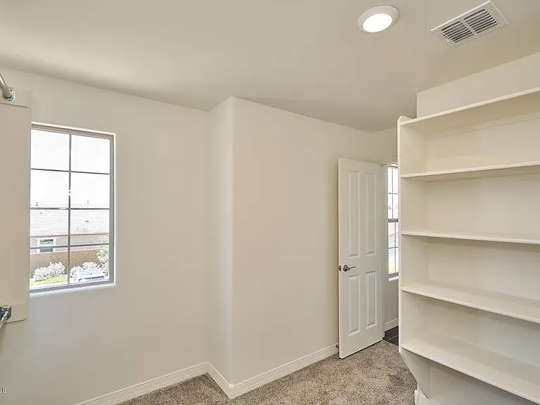 1491 S Loren Ln — Photo 8