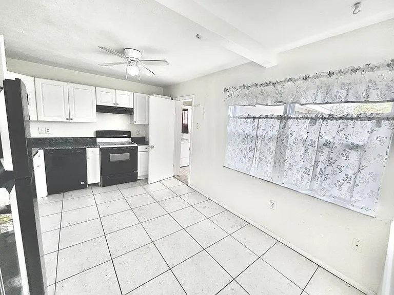 27263 Whitman Ave — Photo 12