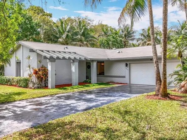 3900 W Sailboat Drive, Cooper City, FL 33026