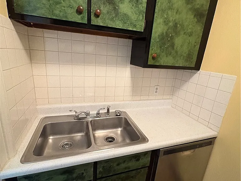 493 Delaware Ave #3 — Photo 21
