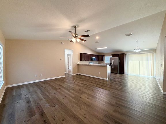 2nd image of 338 Larch Rd