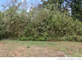 9826 Eagle Feathers Dr, Charlotte, NC 28214