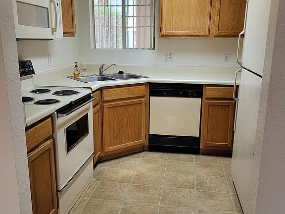 4th image of 3210 Sweetwater Ave Unit 126