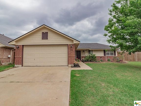 2nd image of 116 Portsmouth Cir