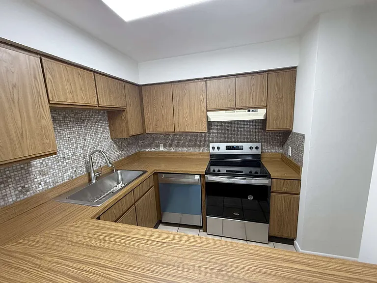 3815 Osprey Cir #D — Photo 9