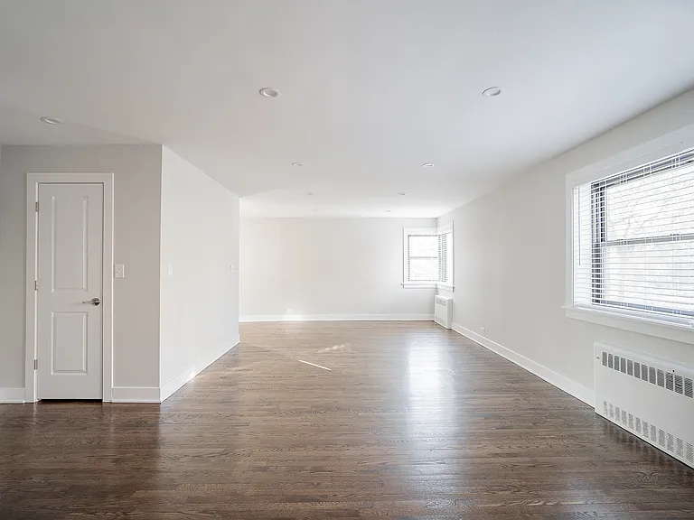 Living Room 7365-1