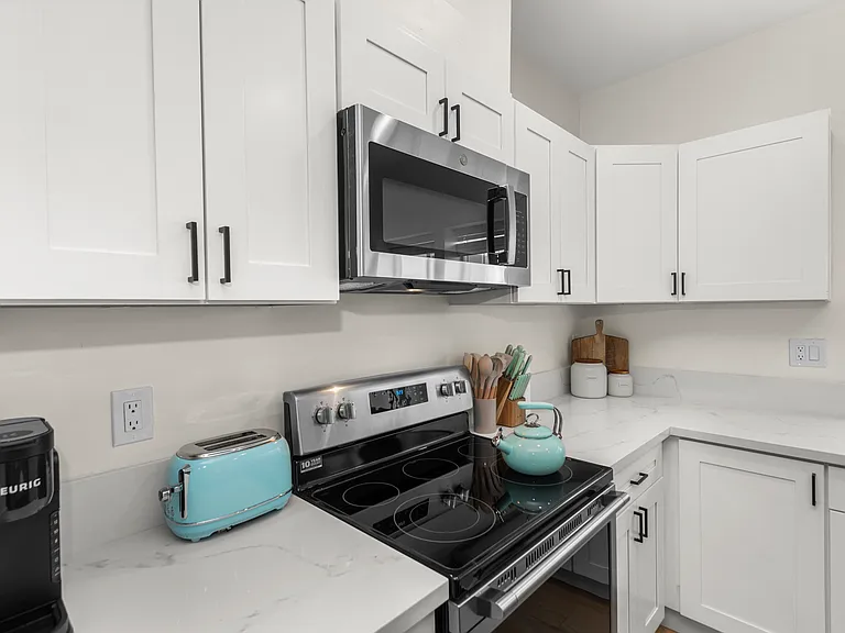 6409 Richard St — Photo 11