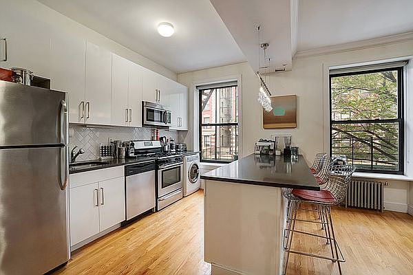 1st image of 417 Manhattan Ave #4C