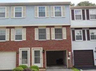 206 Bonnie Brae Dr, Coraopolis, PA