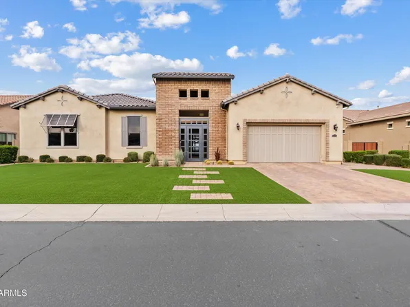 7002 S PORTLAND Avenue, Gilbert, AZ 85298