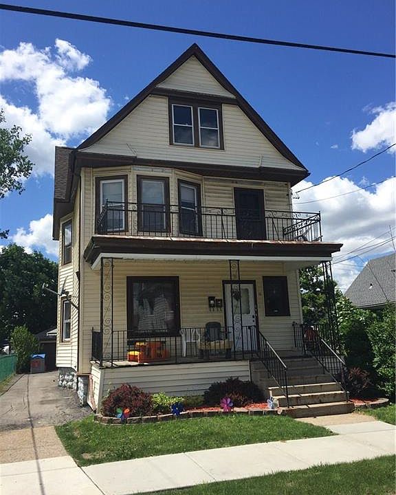 1st image of 18 Stephenson Ave