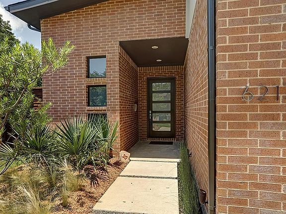 2nd image of 6217 Goliad Ave
