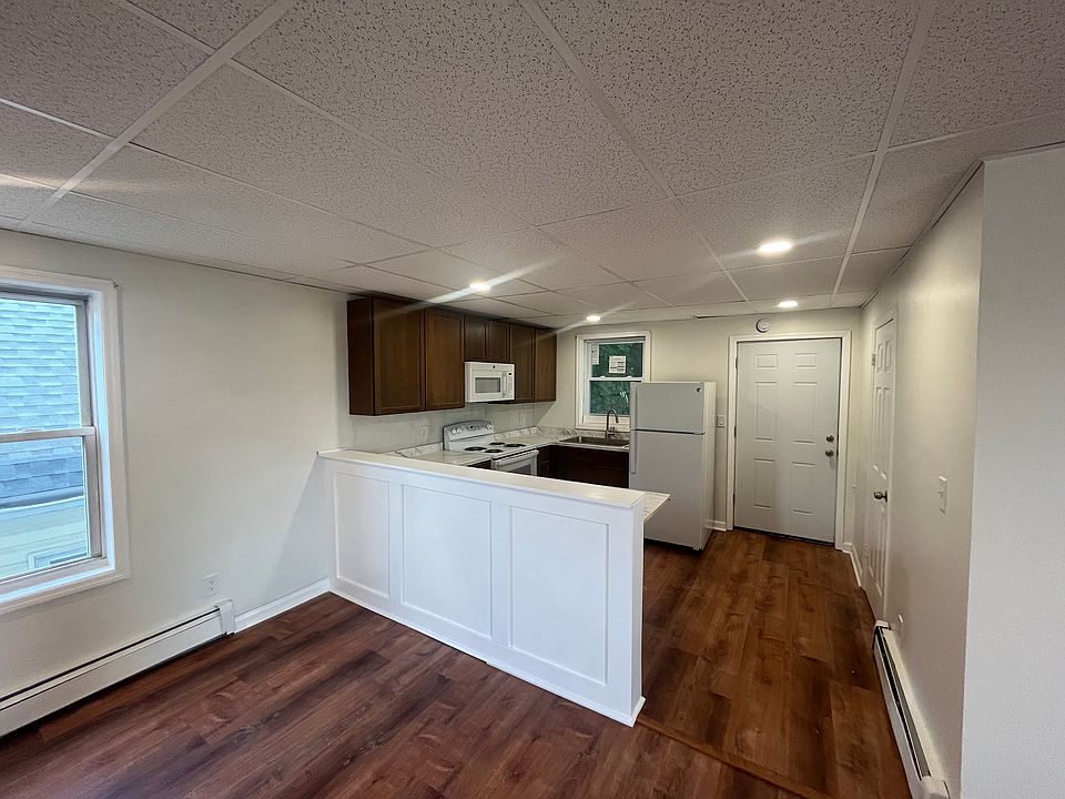 1st image of 1122 1st St APT 3