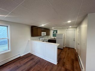 1122 1st St APT 3, Rensselaer, NY 12144
