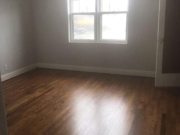 3rd image of 2804 North St APT 2E