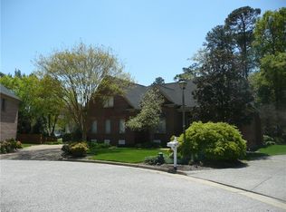 309 Fairway Ln, Yorktown, VA 23693