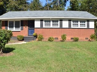2510 Golf Course Ln, Charlotte, NC 28208