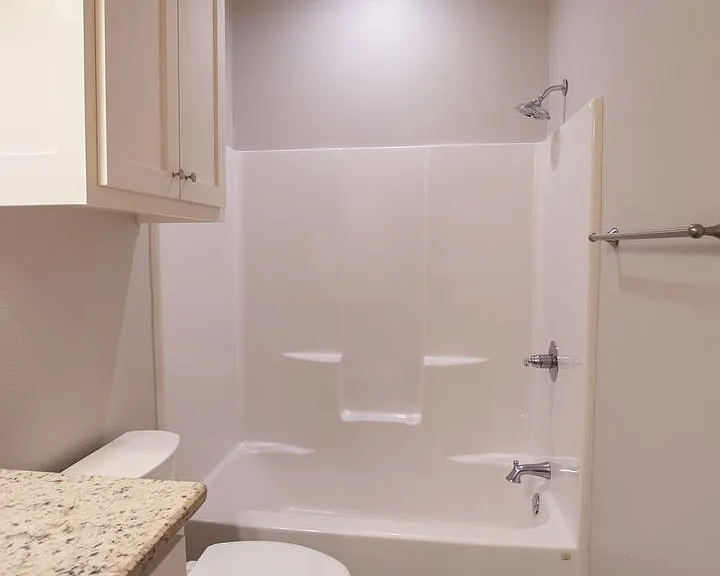 822 Lindsey Ln — Photo 15
