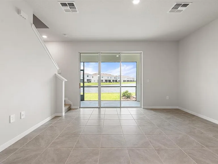 17709 Crescent Moon Loop — Photo 6