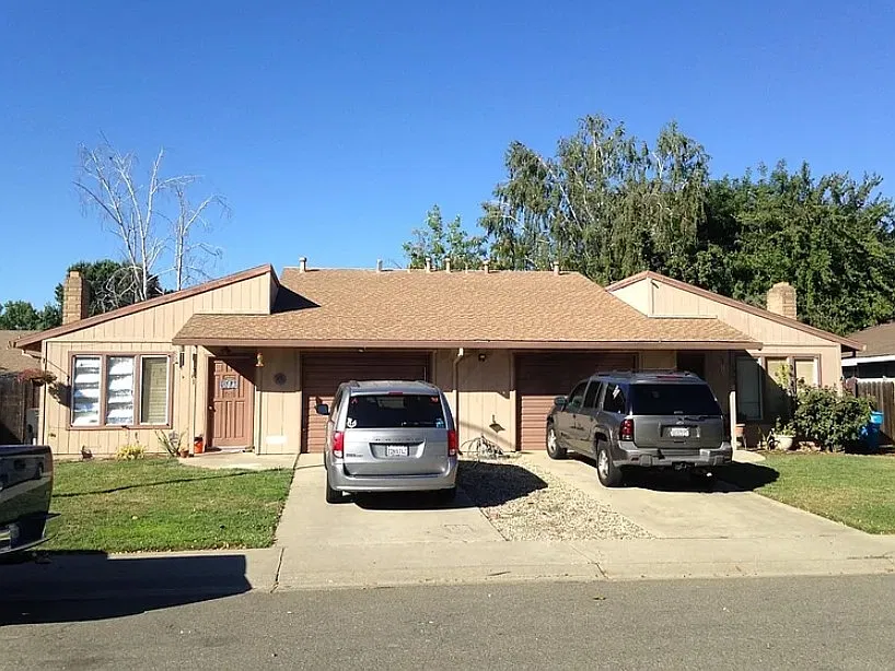 2 bed, 1000 sqft, $1,750 — Photo 2