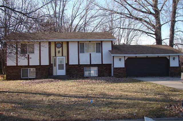 1st image of 2908 Helena Ave N
