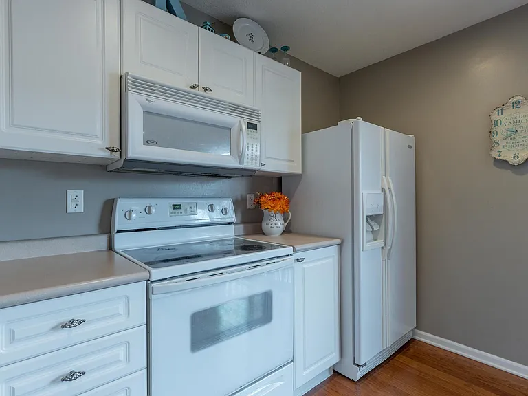 6466 Nottinghill Trail Dr — Photo 14