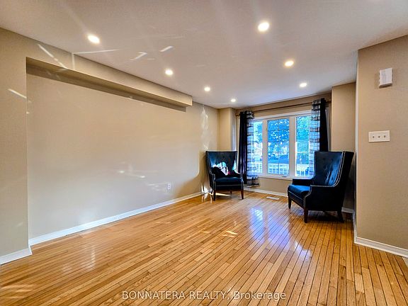 3rd image of 5455 Farmcote Dr