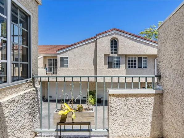 608 Charles St, Moorpark, CA 93021