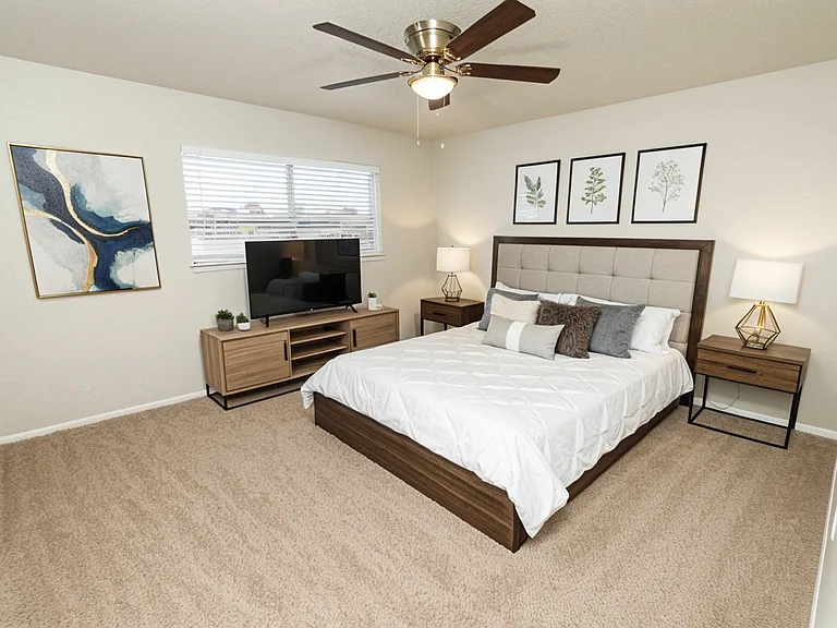South Point Apartments — Photo 20