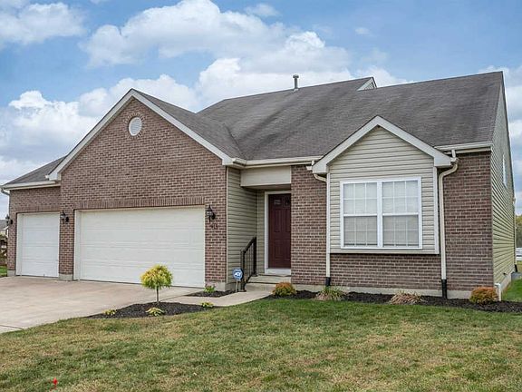 2nd image of 915 Providence Ct