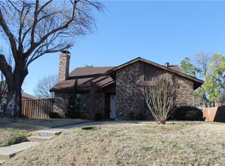 713 Mockingbird Dr, Lewisville, TX 75067