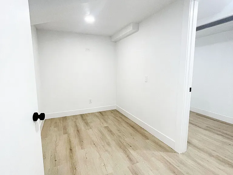 Office/Flex space