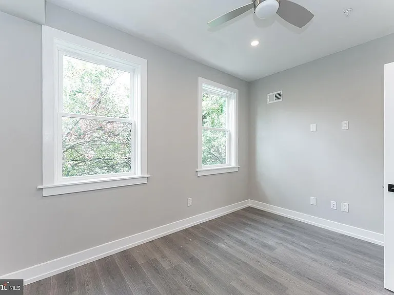 2127 N Randolph St — Photo 19
