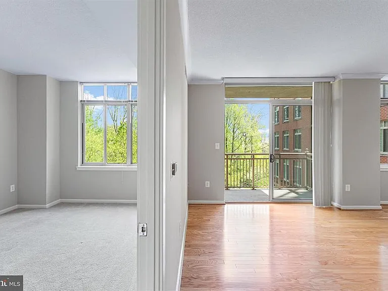 4480 Market Commons Dr #405 — Photo 35