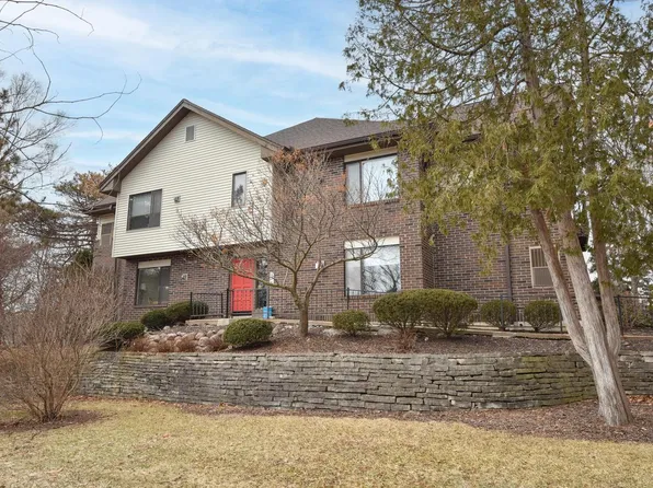 399 North Main STREET #I, Thiensville, WI 53092