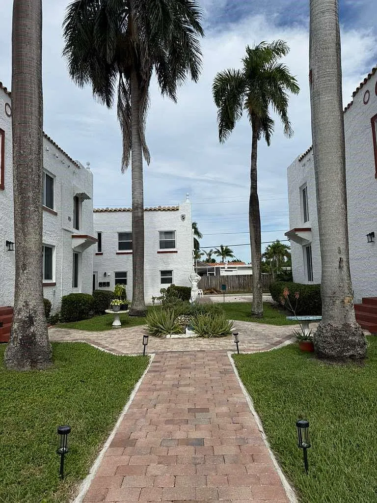 1 bed, 1.0 bath, 700 sqft, $2,100 — Photo 4