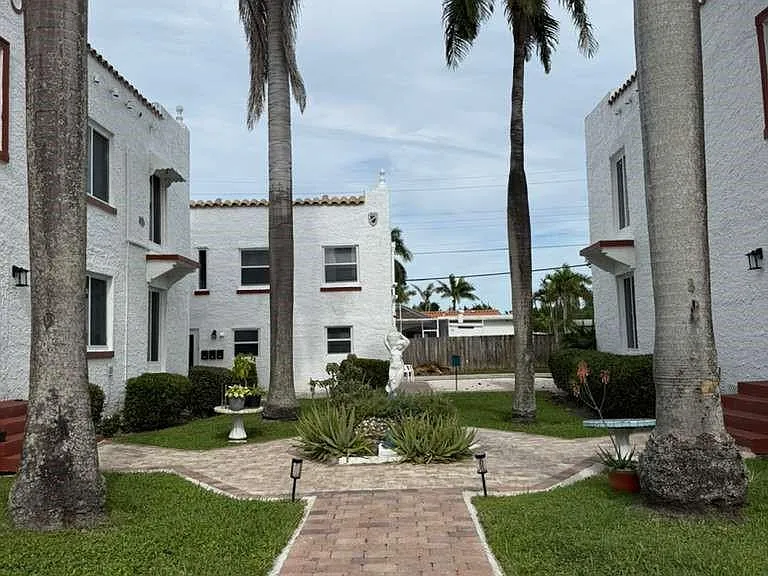 817 Tyler St #8 — Photo 4