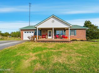 411 Meadowbreeze Rd, Corryton, TN 37721