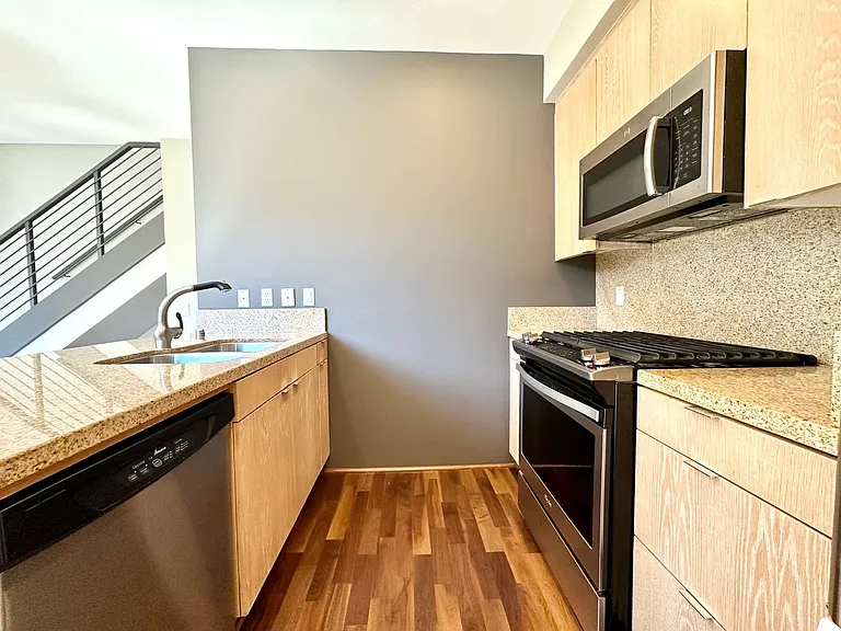 1518 E Baristo Rd — Photo 10