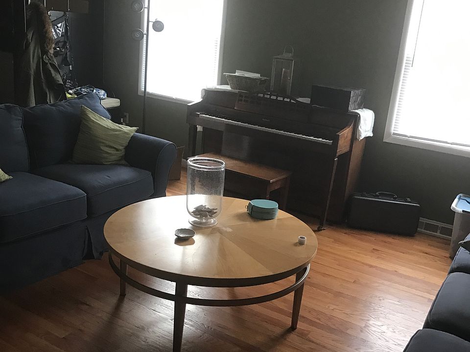 2nd image of 4621 Bradford Dr