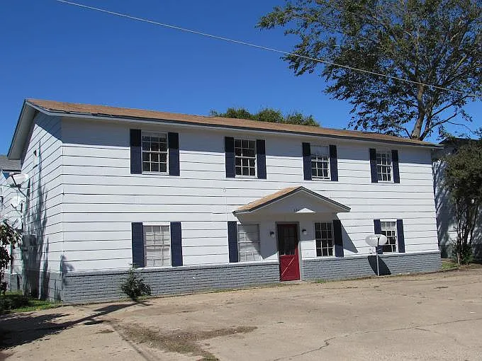 Kenwood Heights Apartments — Photo 12