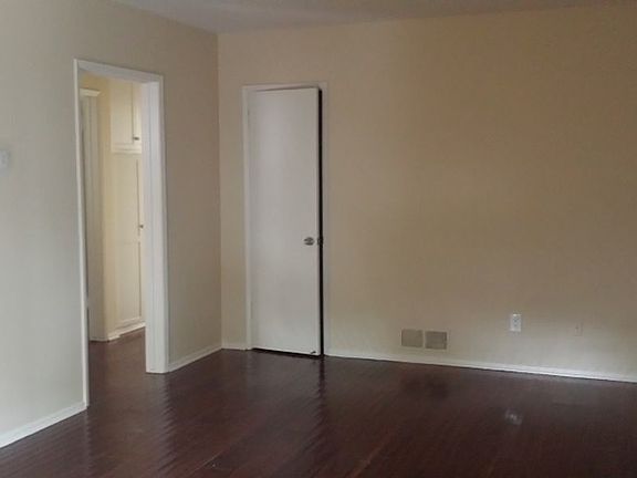 5th image of 1326 N Flores St APT 1