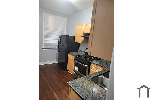 5642 S Emerald Ave Photo 1
