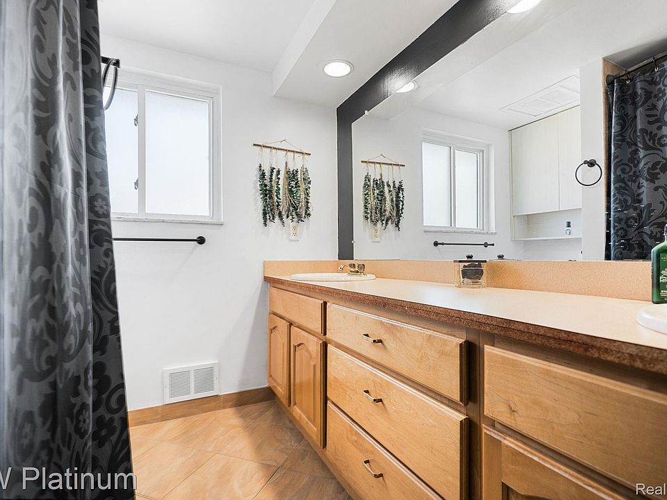 34126 Dryden Dr, photo 29