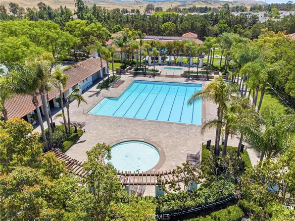 102 Millbrook, Irvine, CA 92618