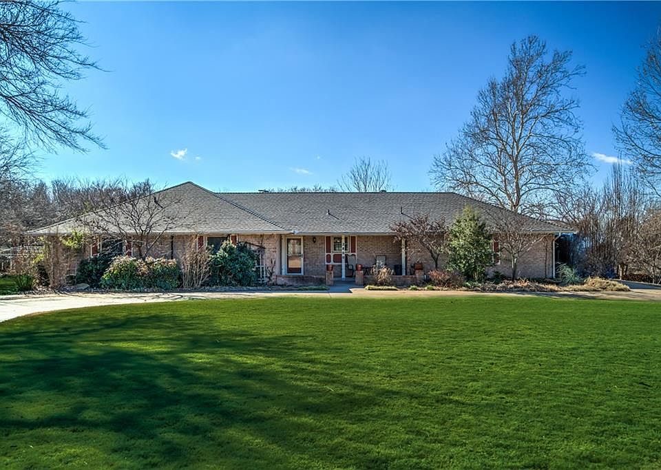 1st image of 2800 Big Piney Ln