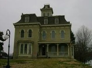 723 S 4th St, Ironton, OH 45638